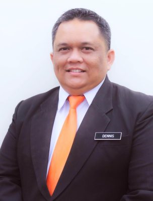 Dennis Anak Gayut